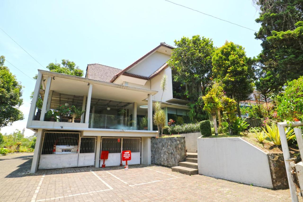 Reddoorz Near Upi Setiabudi 2 2*